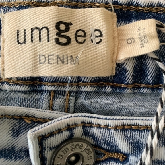 Umgee Acid Washed Distressed Knee Frayed Hem Jeans Sz 6 - Picture 4 of 9